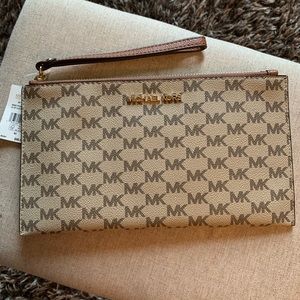 Michael Kors wristlet